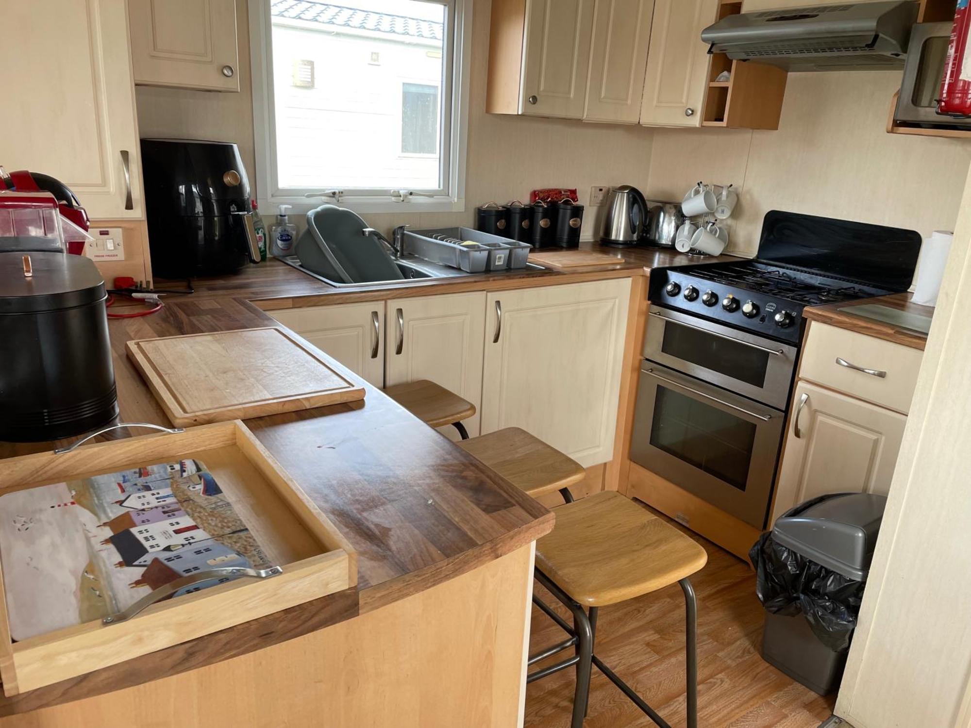 Cozy Camber Caravan 3 Bedroom Retreat With Decking Rye Exteriör bild