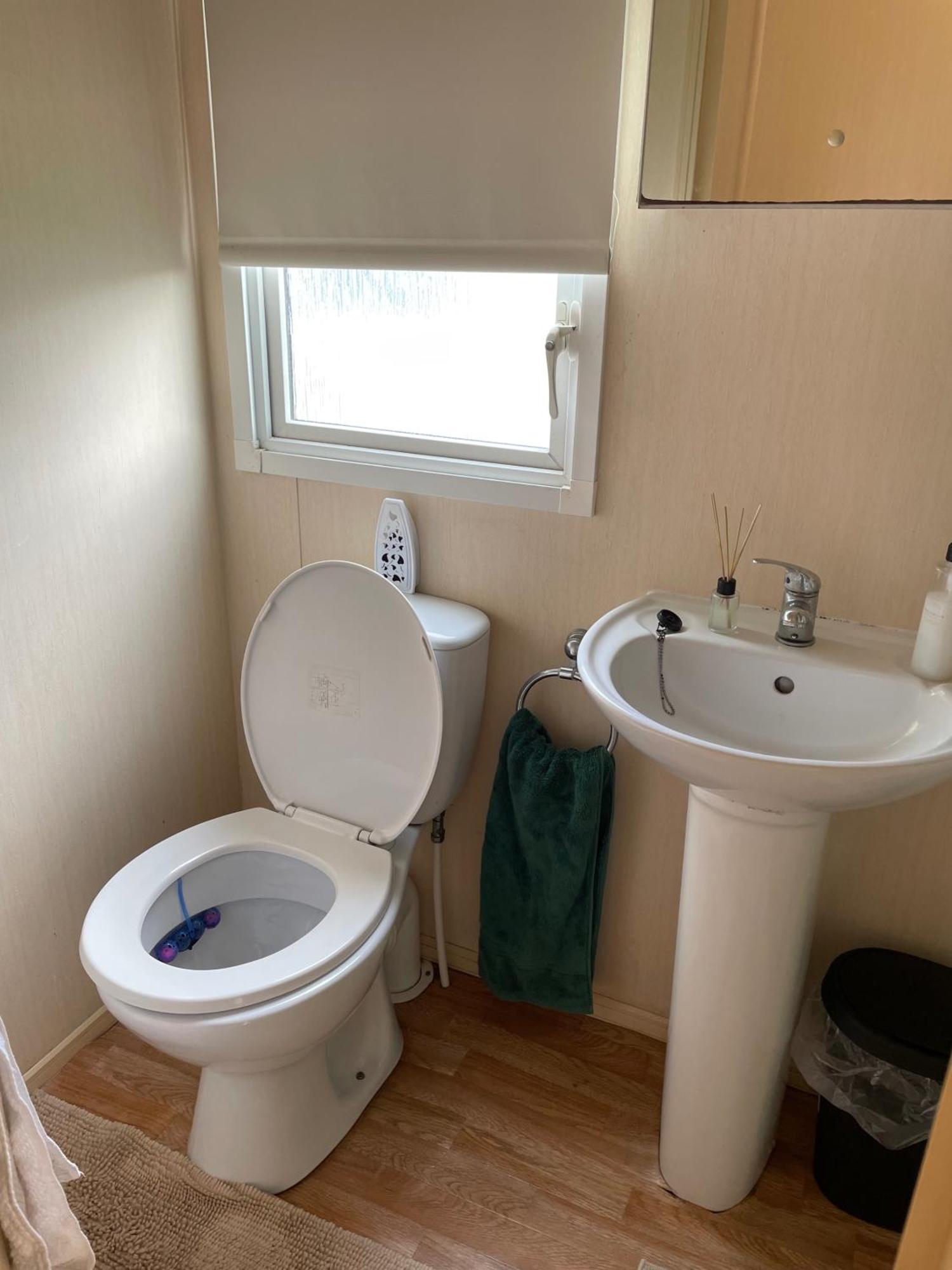 Cozy Camber Caravan 3 Bedroom Retreat With Decking Rye Exteriör bild